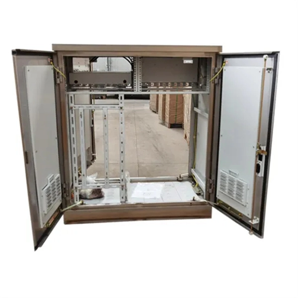 Protection of electrical distribution boxes in courtyard landscape